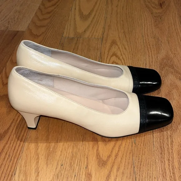 Salvatore Ferragamo Cream and Black Leather Block Heel Pumps Size 8B - Picture 2 of 10